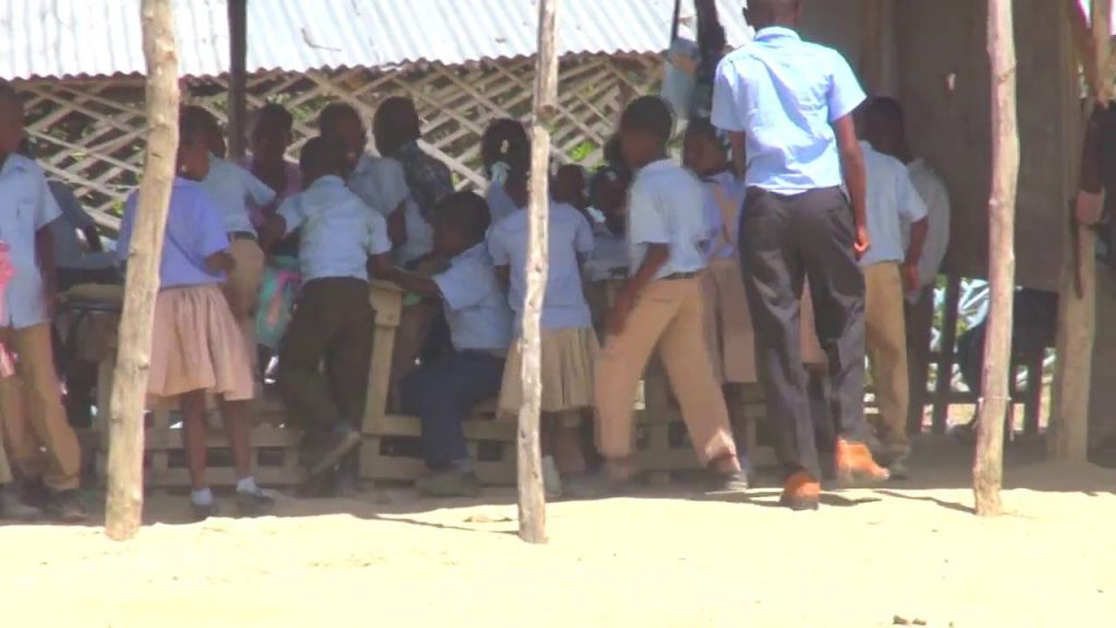 Alguns momentos na escola no Haiti
