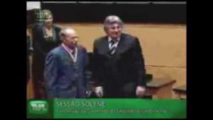 Pr. Cesino Bernardino recebe a Comenda