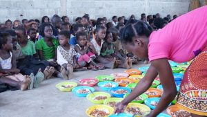 Projeto Arroz com Feijão para crianças na África